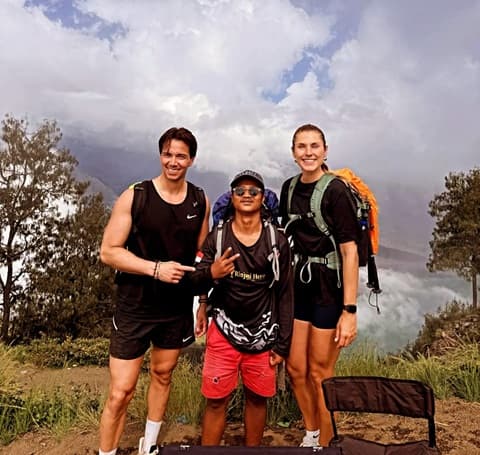 Mount Rinjani Trekking Summit 4 days Senaru to Sembalun
