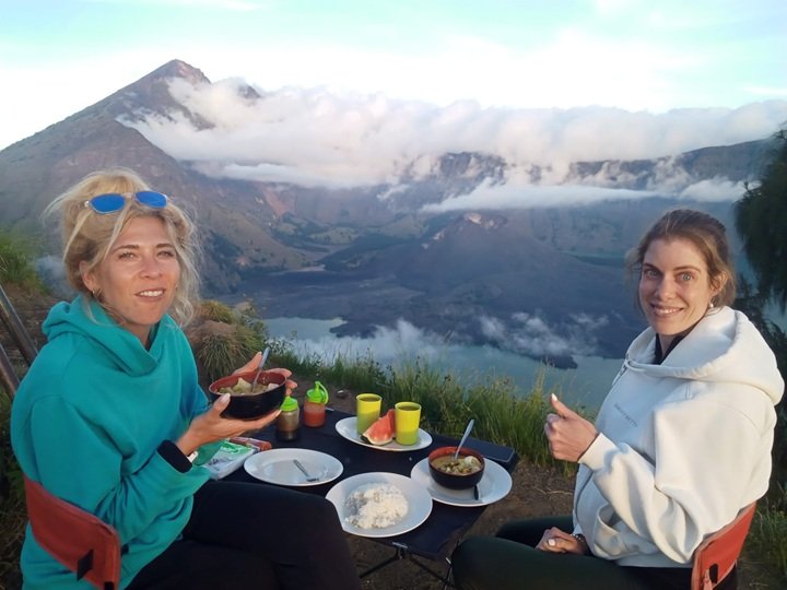 Discover Two Iconic Routes to Mount Rinjani: Trekking Adventures via Sembalun & Senaru